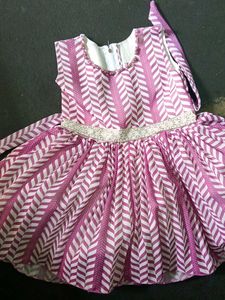 Girl&#39;s Purple Chevron Dress