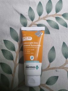The Derma Co Ultra Light Zinc Mineral Sunscreen