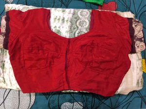 Blood Red Saree With Mehendi Design