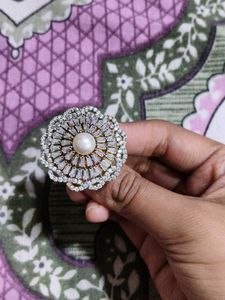 Elegant Pearl and Crystal Flower Ring