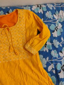 Haldi Kurti