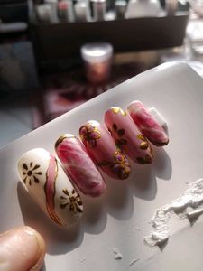Pink Floral Press-On Nails