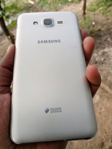Samsung Galaxy J7 4G