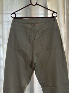 H&amp;M Beige Cropped Pants