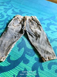 4 Branded Jeans