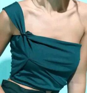 ONESHOULDER TOP