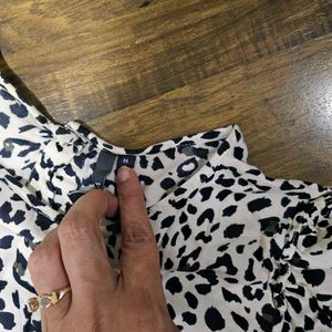 Leopard Print Ruffle Sleeve Top
