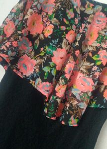 Floral Black dress👗(⁠•⁠ө⁠•⁠)⁠♡