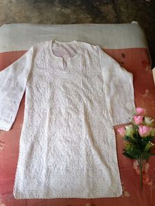 Lucknowi &#34;Chikan Kari&#34; White Embroidered Kurta.