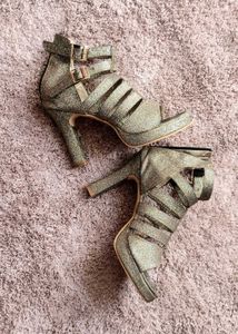Golden Heels ✨🪄👑💫