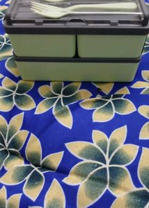 4 Compartment Lunch Box
