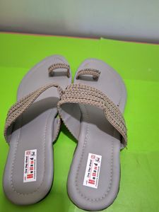 Beautiful Gray Flat Chappals
