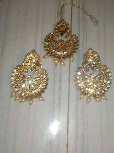 Earring With Tika