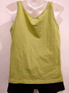 BOGO🎁Buy One Get 1 Free🎁Size L/XL💚 Tank Top