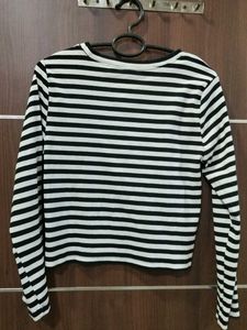 striped full sleeves top