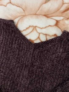 Cozy Plum Knit V-neck Sweater – Soft &amp; Warm