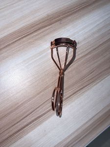 Rose Gold Eyelash Curler