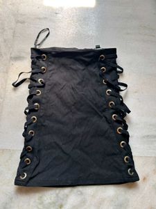 Chic Black Mini Skirt