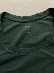 Uniqlo Green Casual T-Shirt