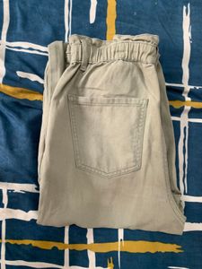 Khaki High-Waisted Jeans(pants)