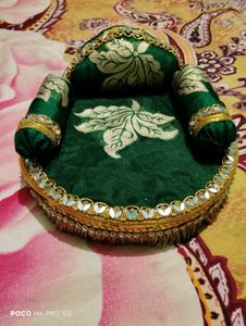 Sinhasan Green &amp; Gold  Seat