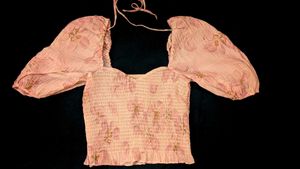 floral pinteresty branded top for women