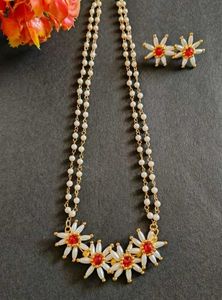 Floral Pearl Necklace & Earring Set