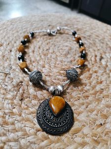 Vintage Tiger Eye And Black Onyx Necklace