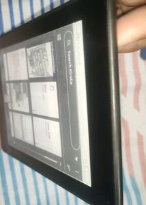 Kindle Paperwhite(8 GB)–6.8&#34;display(E-BOOK READER)