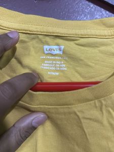 Levi&#39;s &#39;Good People&#39; T-Shirt