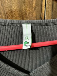 Gray Long Sleeve Crop Top