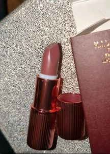 Charlotte Tilbury Kissing 90s Pink