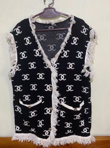 Elegant Knitted Vest