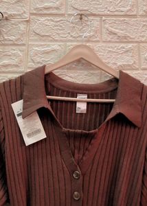 Brown Ribbed Knit Polo Top🌷🎗️