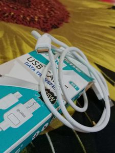 YUME USB Data Transfer Cable - New
