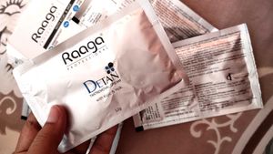 Raaga Professional De-Tan Cream
