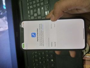 IPHONE XS 64GB