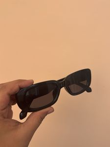 Black Retro Sunglasses