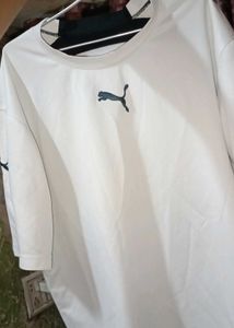 Puma White T-Shirt (you gonna love it)