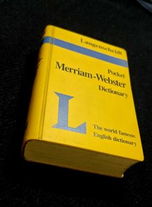 Pocket Merriam-Webster Dictionary By Langenscheidt