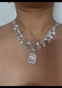 Elegant Crystal Necklace