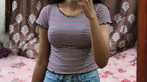 Striped Ruffle Tee 🌷