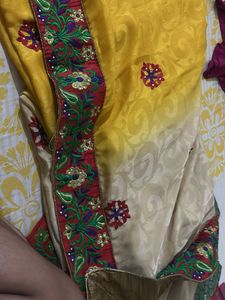 Heavy Border Saree With Blouse