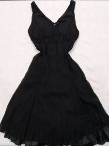 🩸⛓️✨️ Gothic V Neck Ruffled Dress