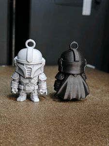 Mecha Mandalorian Keychain