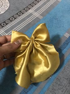 Golden Hair Bow
