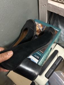 Black Suede Block Heel Belly