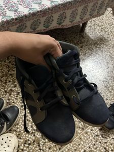 navy blue high top sneakers