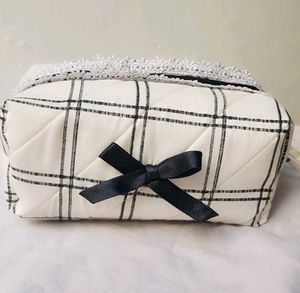 Coquette Pinterest Aesthetic Off White Make-up Bag