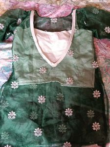 Elegant Green Embroidered Kurta